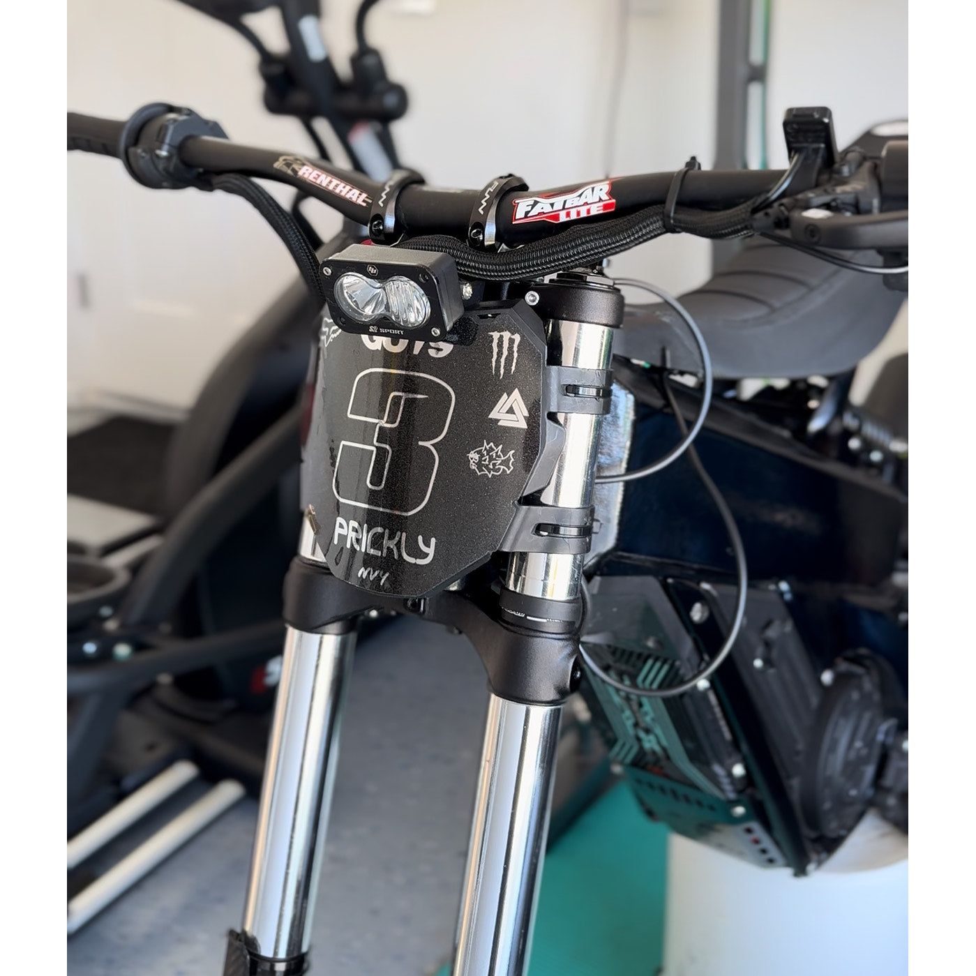 E-Moto Cockpit Cleanup Kit
