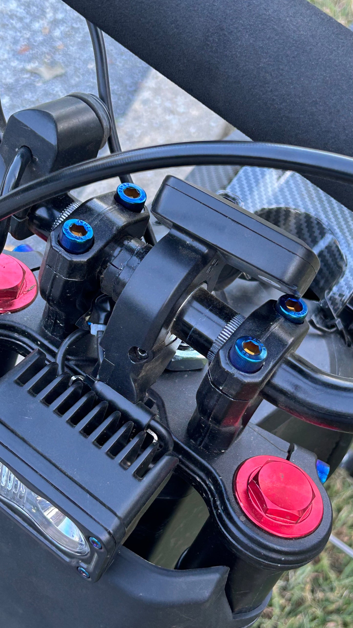 Tuttio titanium coated stem bolts