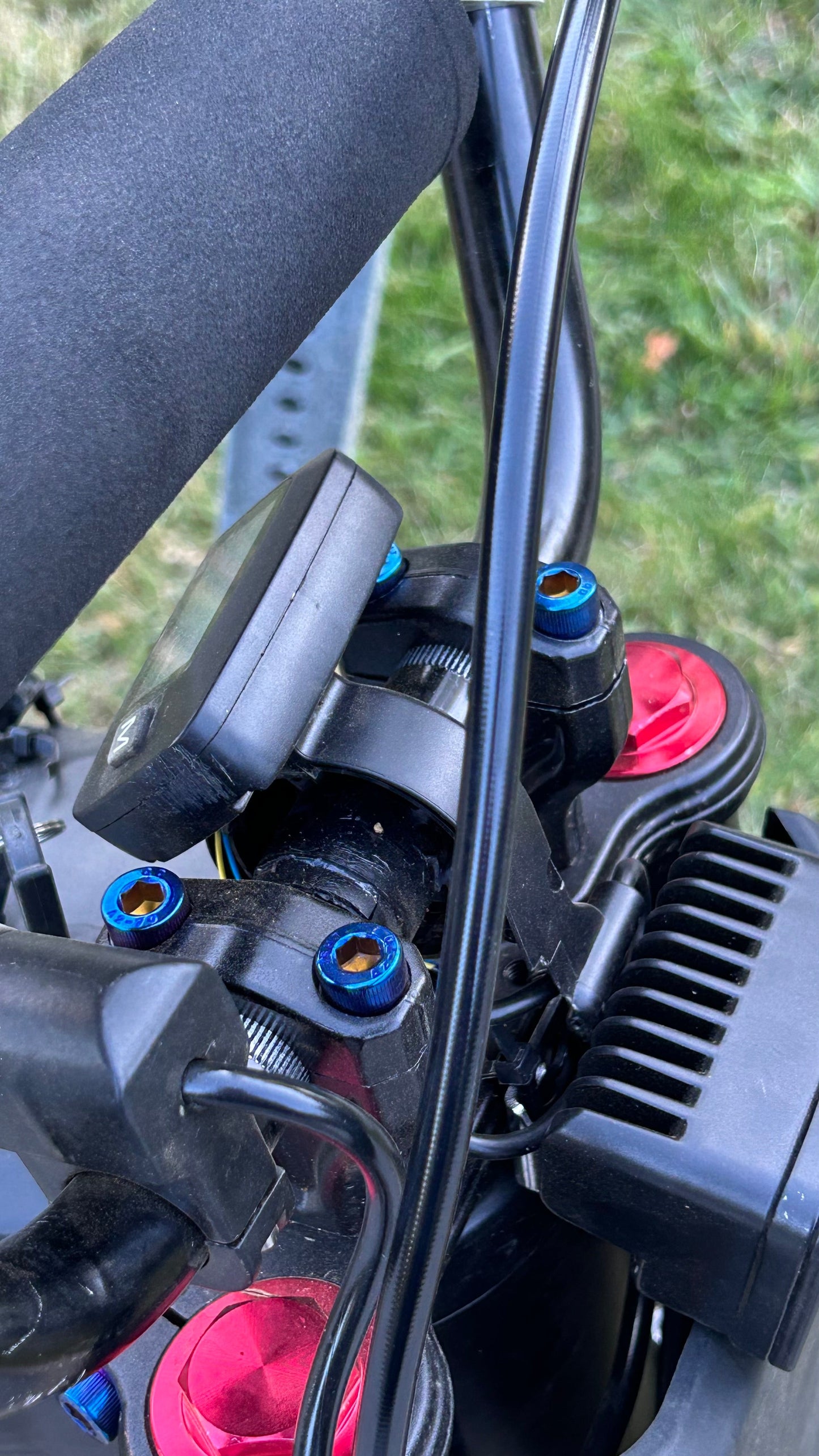 Tuttio titanium coated stem bolts